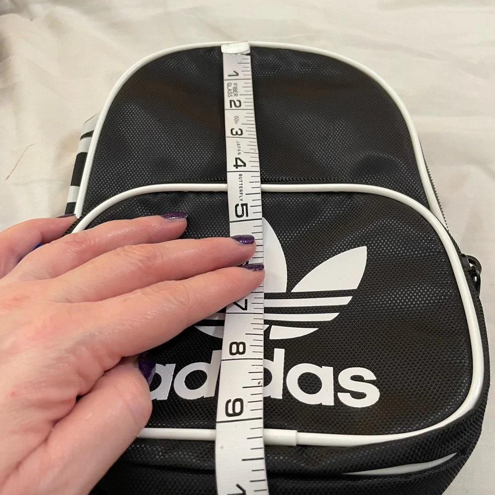 RESERVED 🚨Adidas ORIGINALS SANTIAGO MINI BACKPACK small black white pocket - Picture 15 of 16